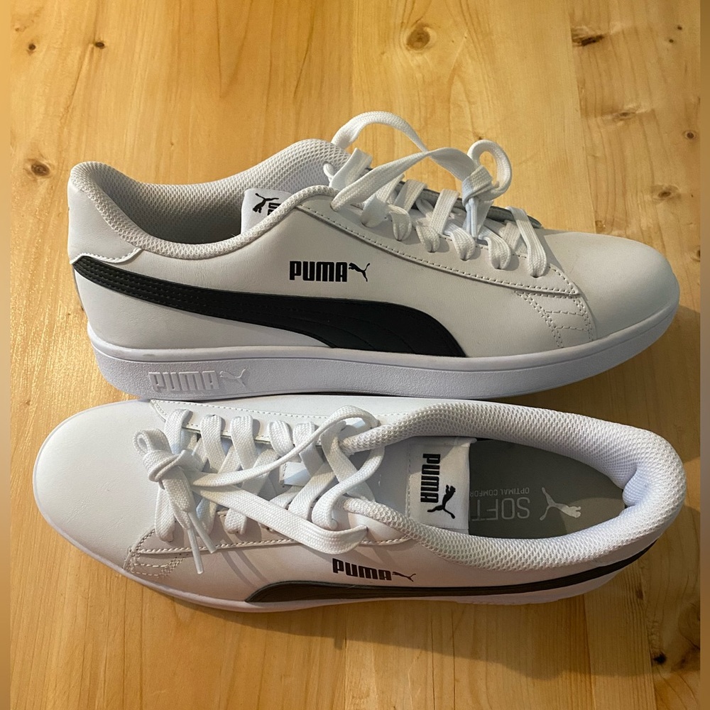 Men’s PUMA Sneakers Size 10.5